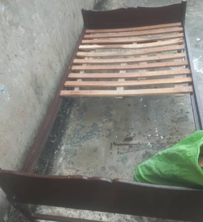 Single bed for sale