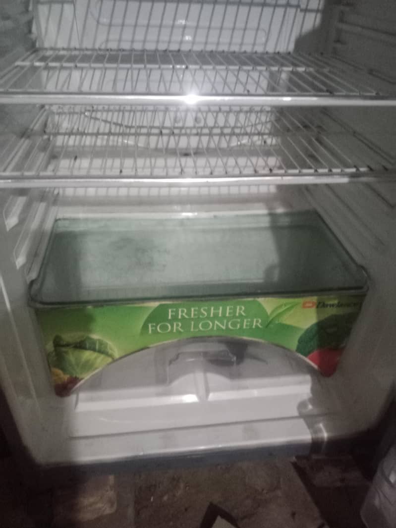 ایک عدد فرج ڈالنس استعمال شدہ 3