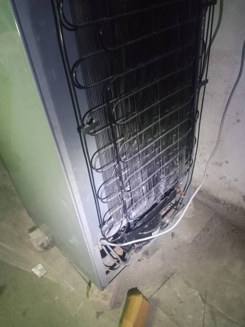 ایک عدد فرج ڈالنس استعمال شدہ 7