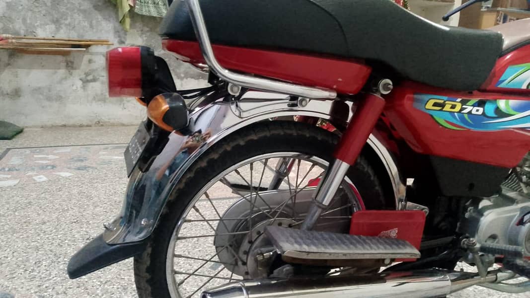 CD 70 good condition 3