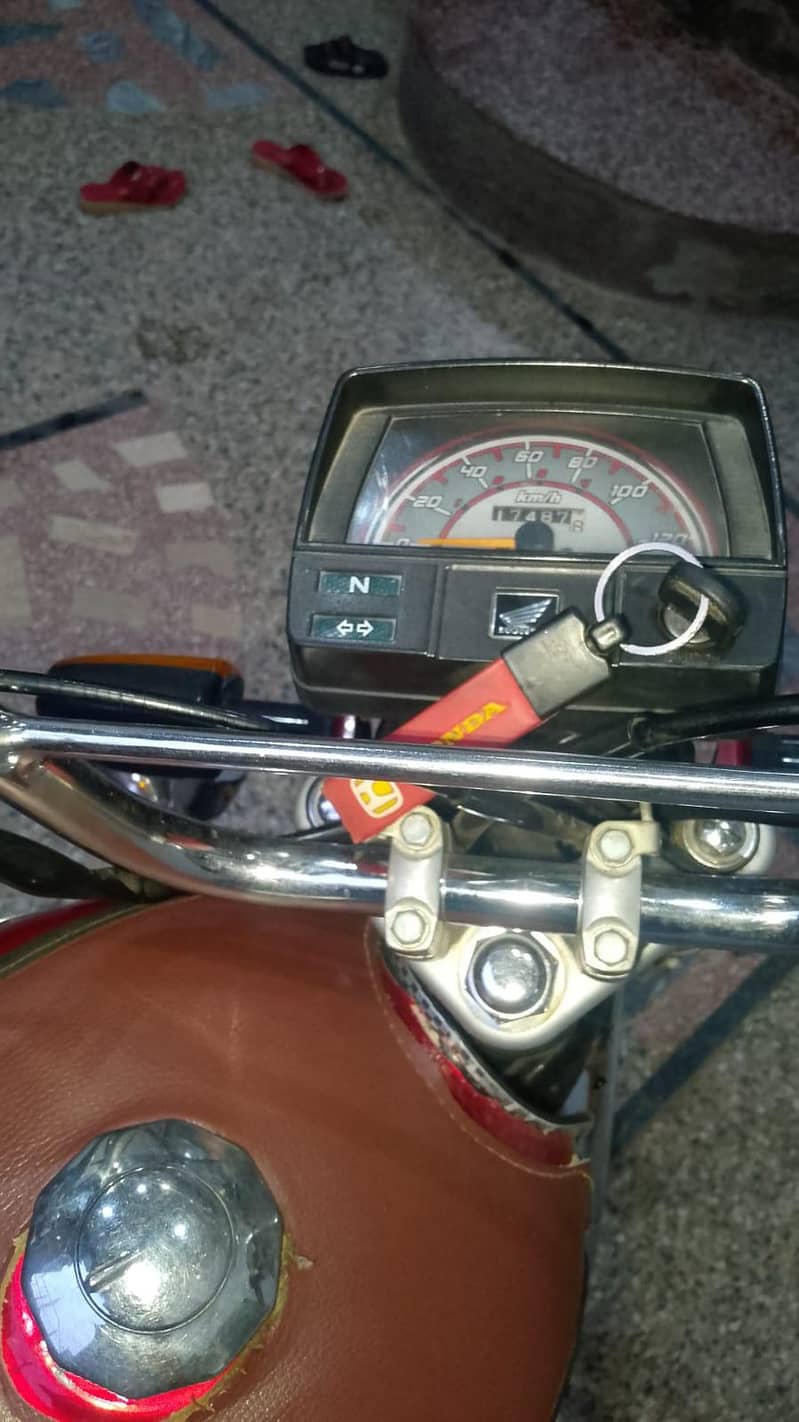 CD 70 good condition 5