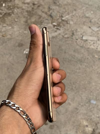 Iphone xs rose gold colour nonpta only battery change
