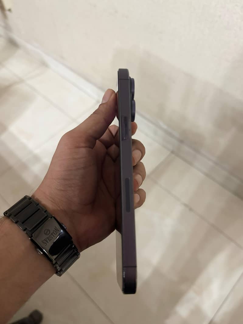 Apple iPhone 14 Pro Max 1