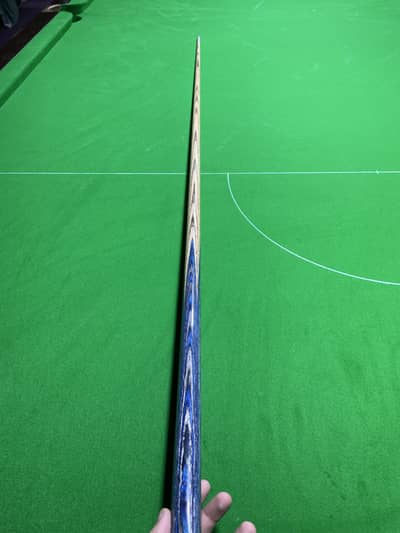RA Striker series cue