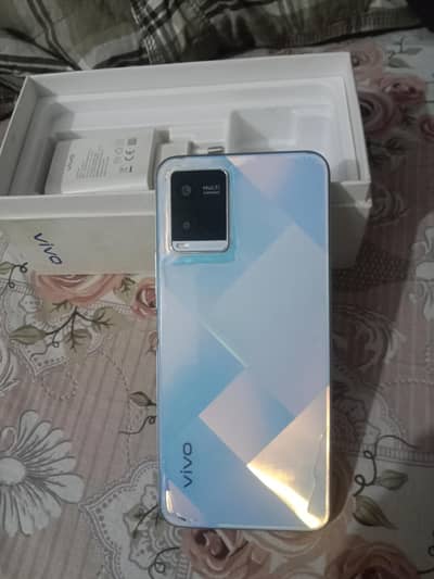 Vivo 21 FOR Sale with Charger 4 64GB