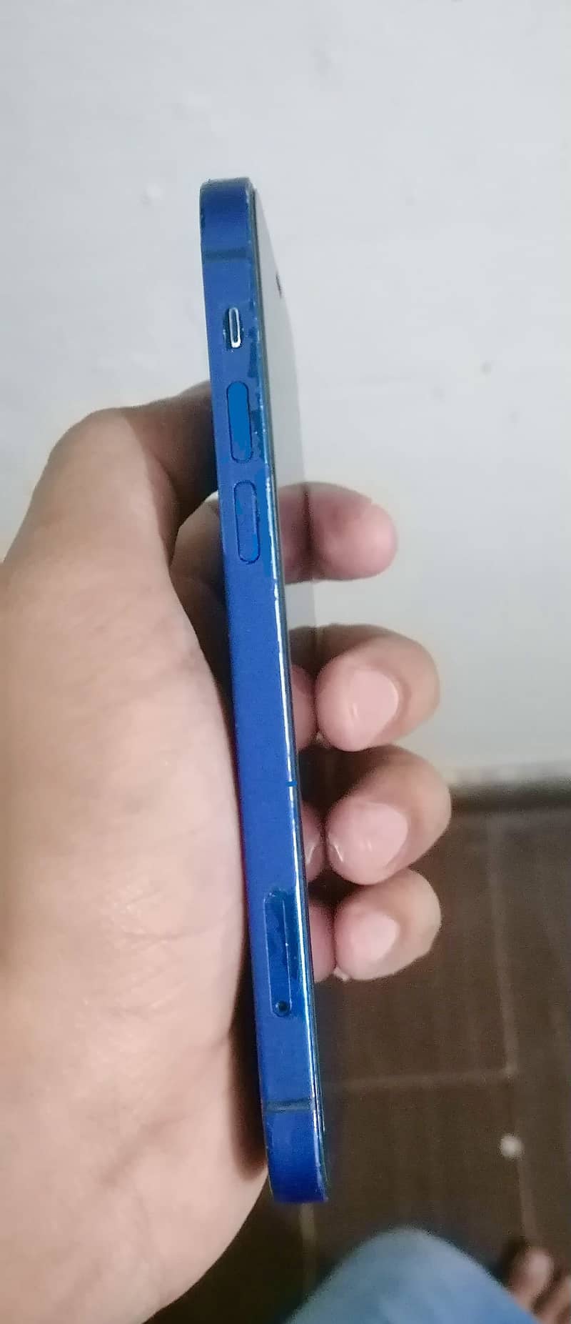 iPhone 12 4