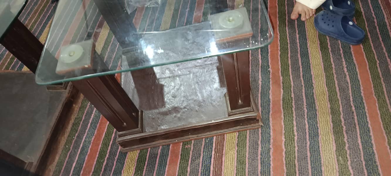 three table 0