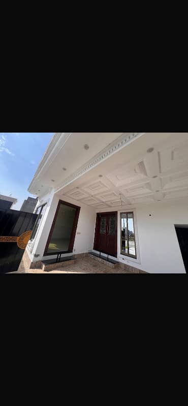 10 Marla House For Sale J Block Lda Avenue Rawind Road Lahore