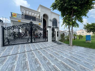 Modern Design 1 Kanal 5 Bed House Available For Sale In DHA Phase 7 Lahore