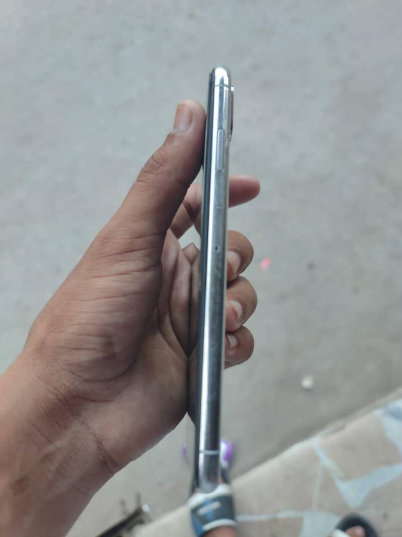 IPHONE XS MAX 1
