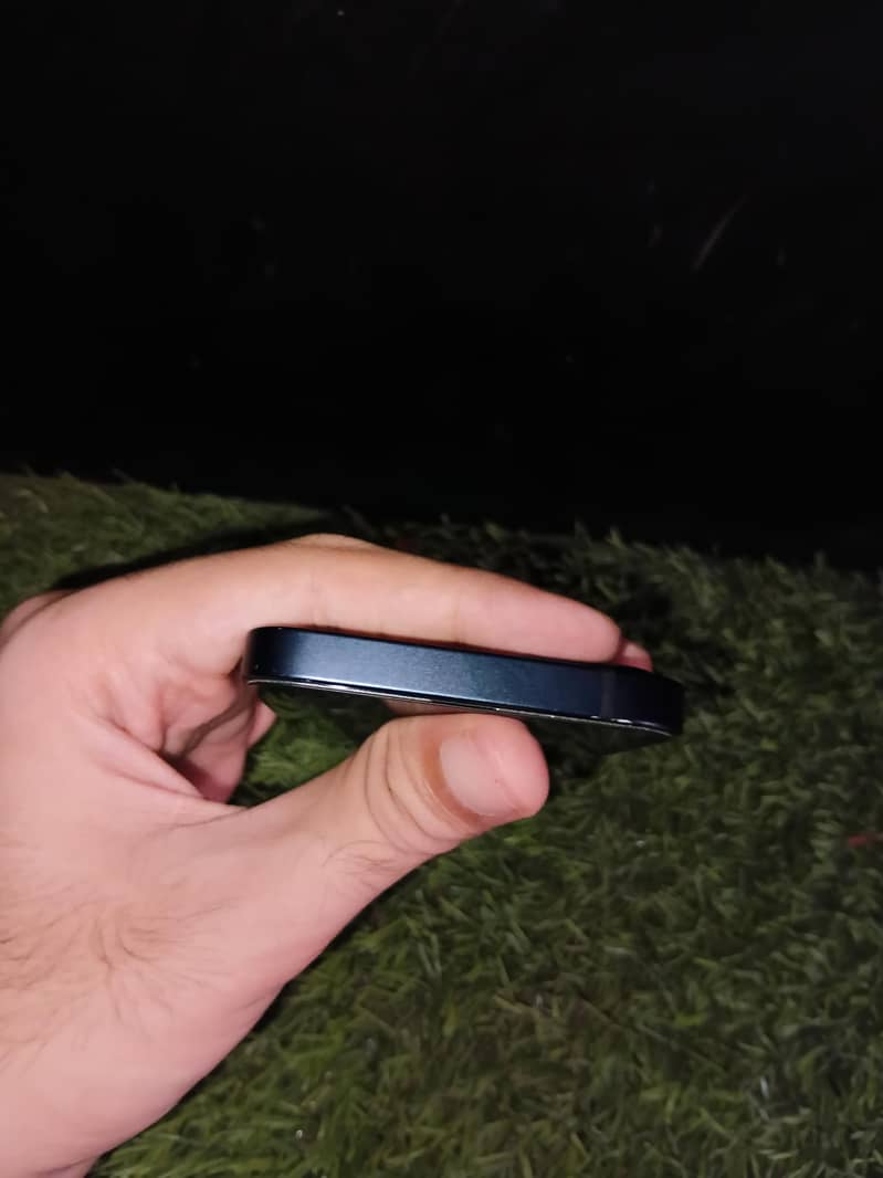 IPHONE 12 Mini 2