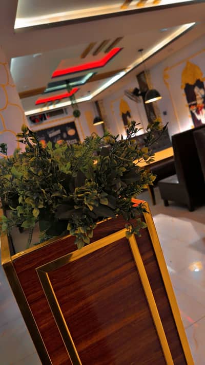 I need waiter’s staff manager for my restaurant