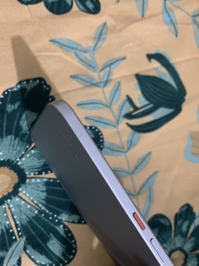 Infinix hot 60 pro waits box
