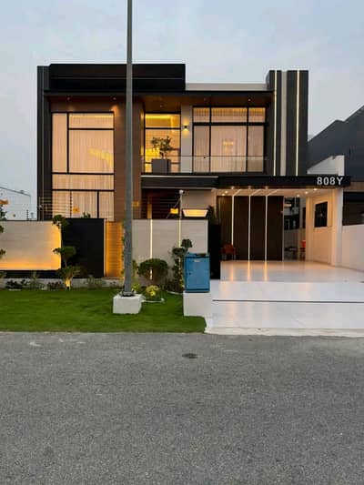 1 Kanal Brand New Luxury Furnished House for Rent in a Prime Location of Bahria Town, Lahore.