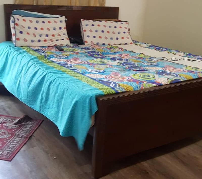 king bed 3