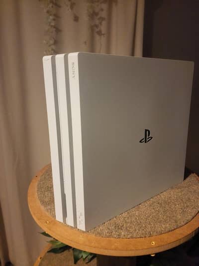 Ps4 Pro jailbreak sealed+full with Games 7200 series'