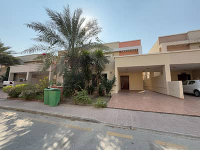 200 Sq Yd Villa For Sale Precinct-10A. One Unit | 3 Bedrooms | Drawing, Dining, Closed Italian Kitchen & TV Lounge. All Amenities Nearby Including Parks, Mosques & Shopping Gallery. Just 8 Min Drive from Main Gate.