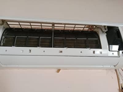 Haier AC DC inverter 1.5 ton for sale WhatsApp number 0326=24=37=142