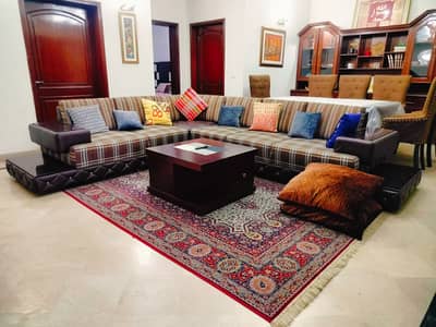 Classic Fully Furnished Lower Portion 4 Daily Basis!! Daily Rent 18K.