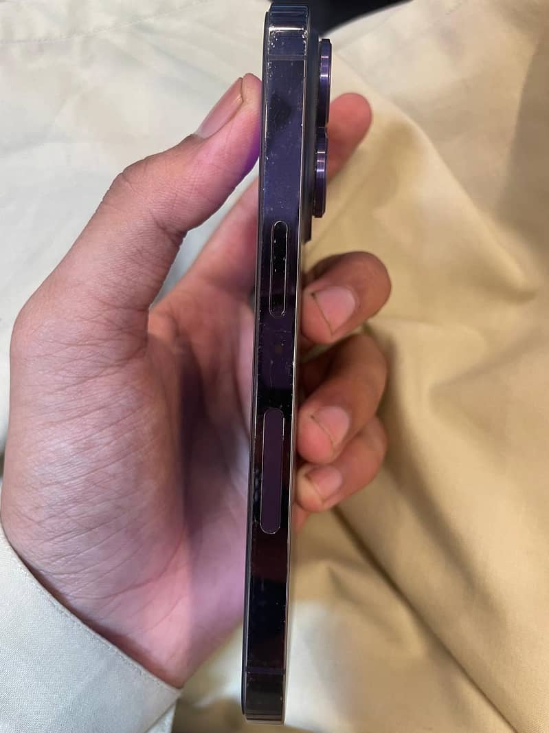 iphone 14 pro 2