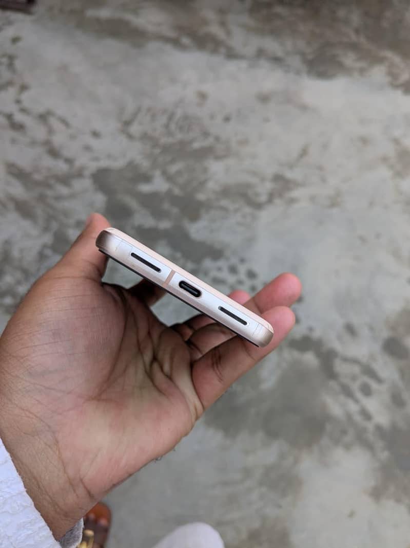 Google pixel 8 1