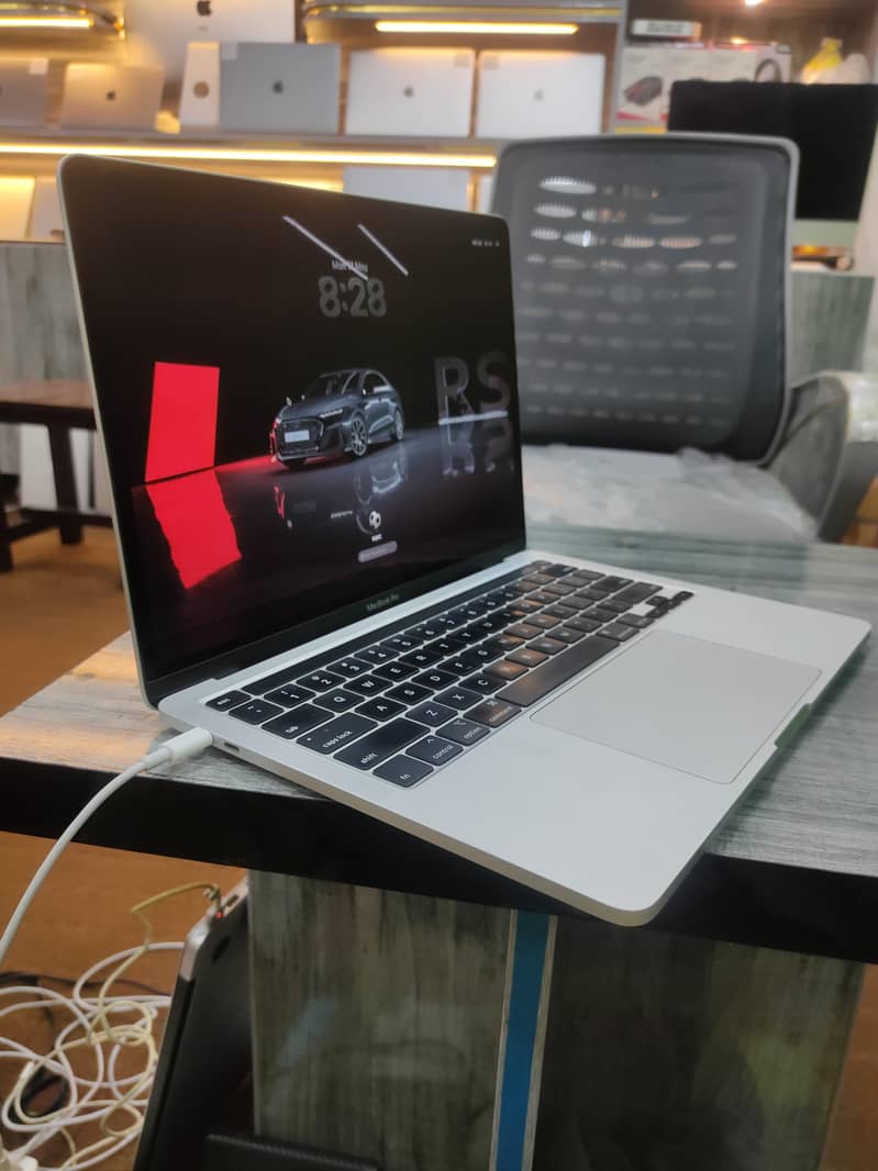 MACBOOK PRO 2020 1
