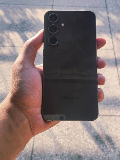 Samsung s24 fe 5g ( exchange possible )