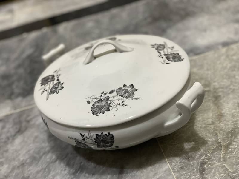 Marble dinner set 1