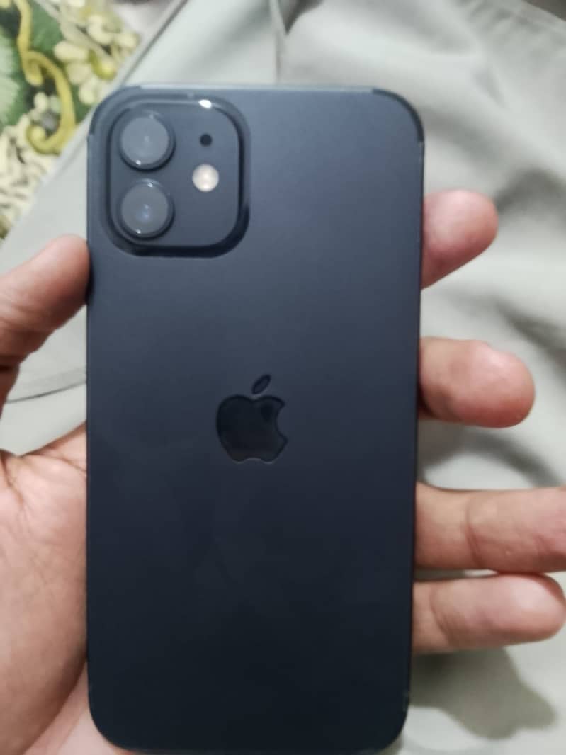 iPhone 12 3