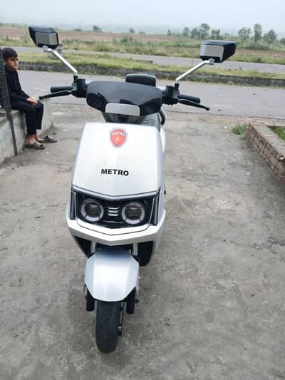Metro M6 Empower