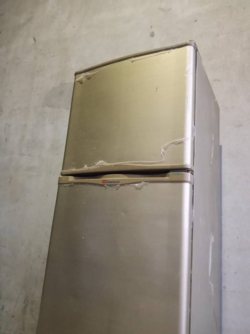 Fridge Dawlance 1