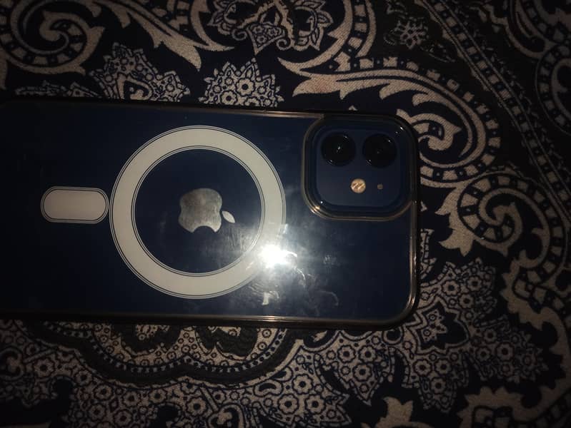 Apple iPhone 12 1