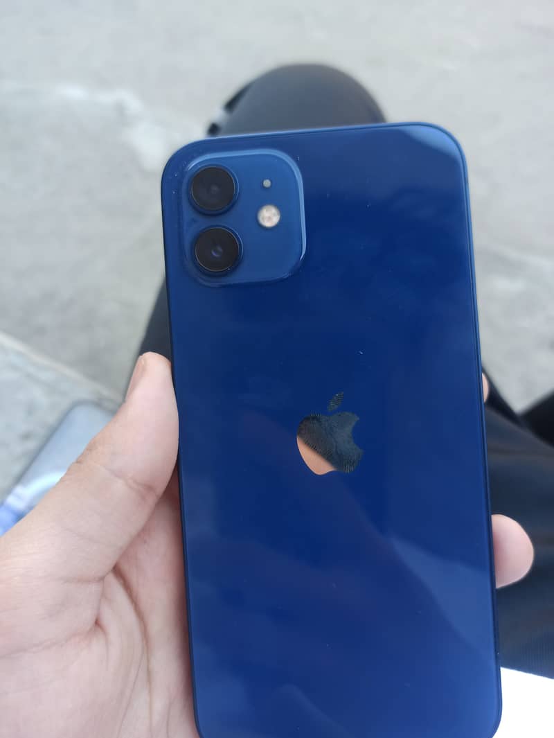 Apple iPhone 12 3