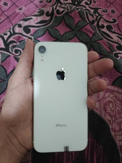 iPhone XR 64 gb Brand new lush condition