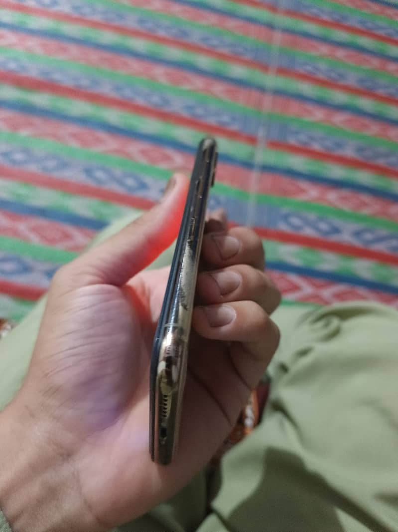 iPhone xs 0
