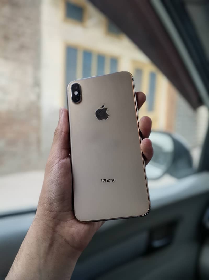 iPhone XS Max 4