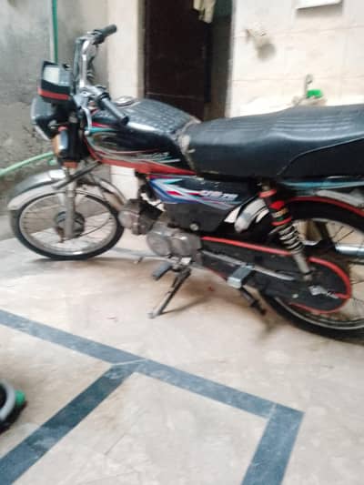 one hend bilkul ok bike