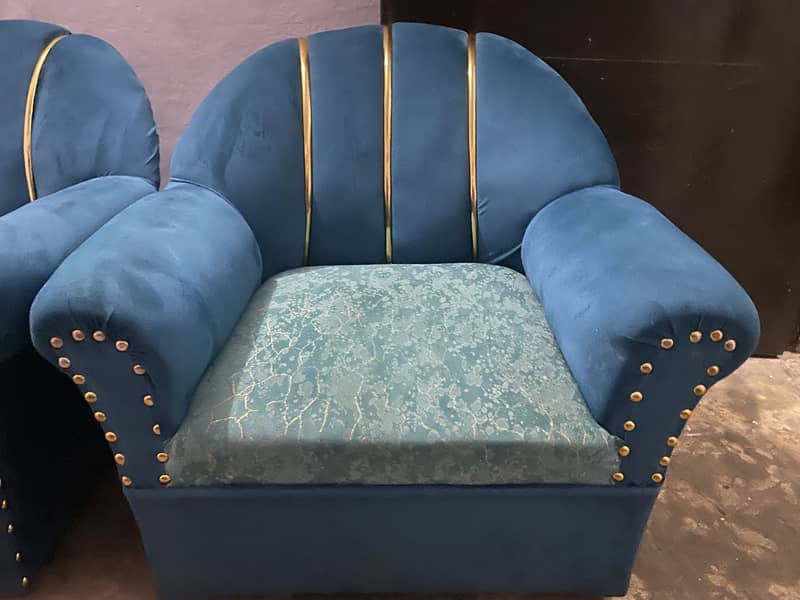 New Sofa Set (10/10) 2
