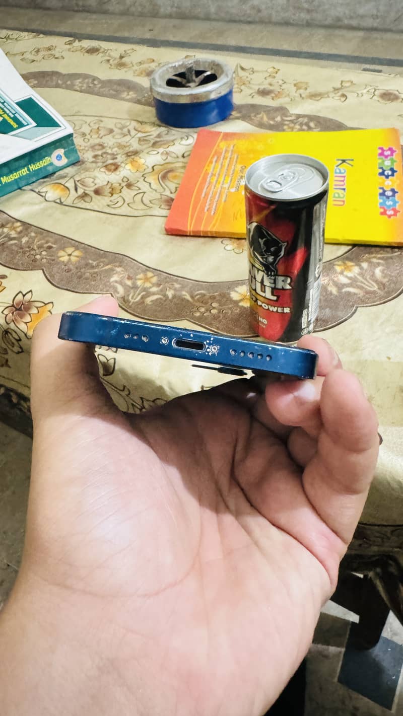 Apple iPhone 12 2