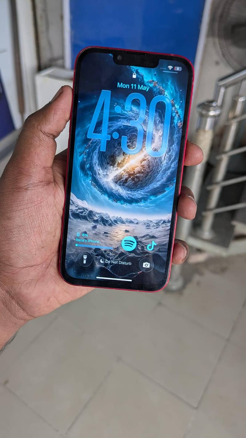 iPhone 13 3