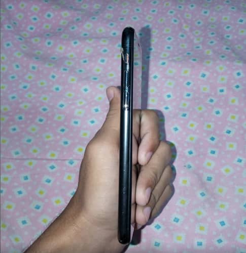 Apple iPhone X 5