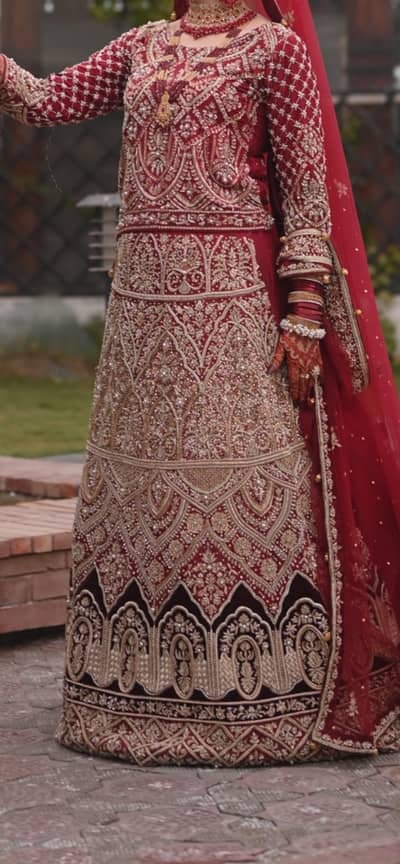 size medium full dabka work