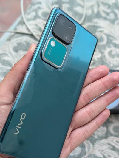 Vivo v30