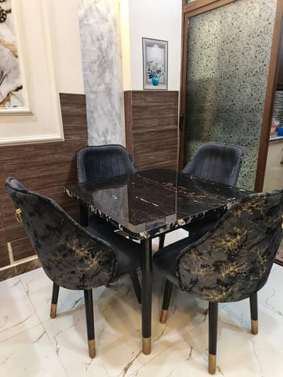 Dinning table
