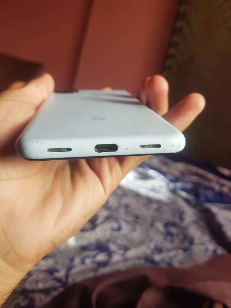 Pixel 4a4g 3