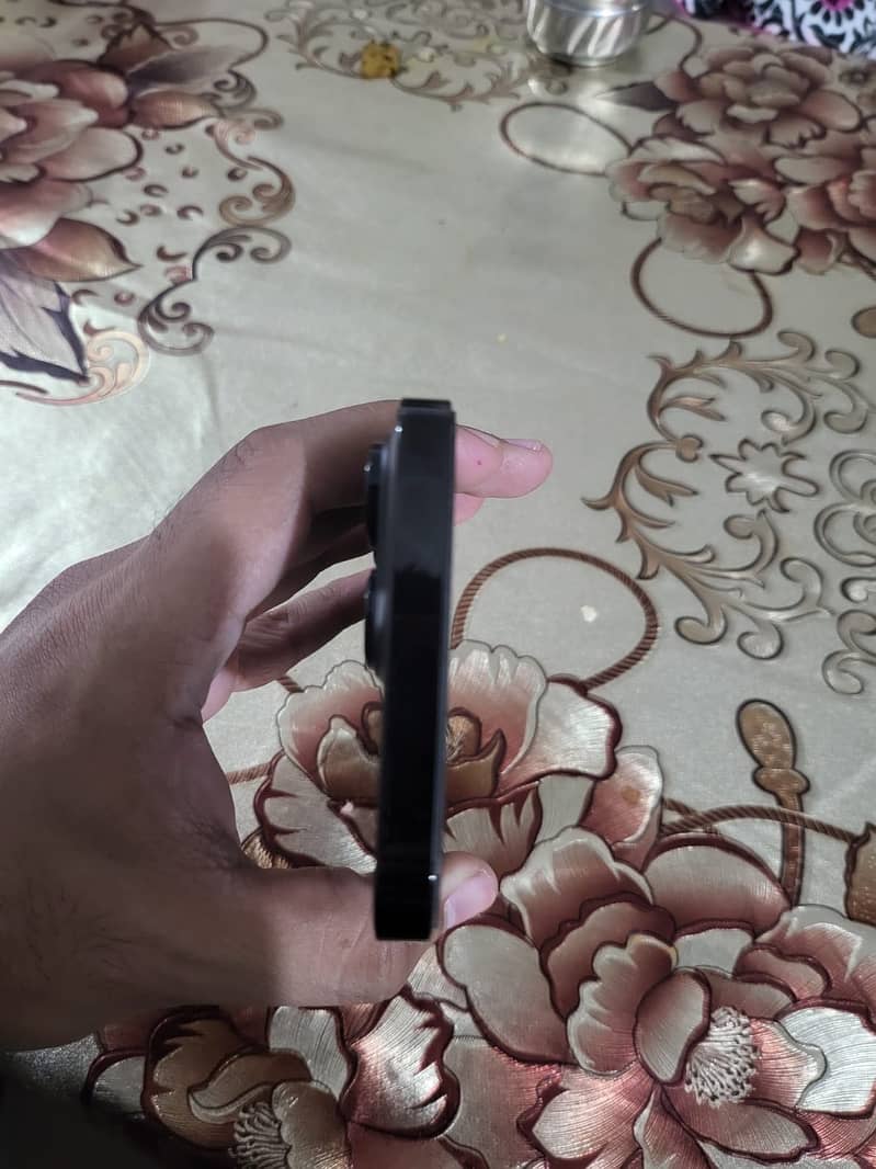 Iphone 14 pro max 2