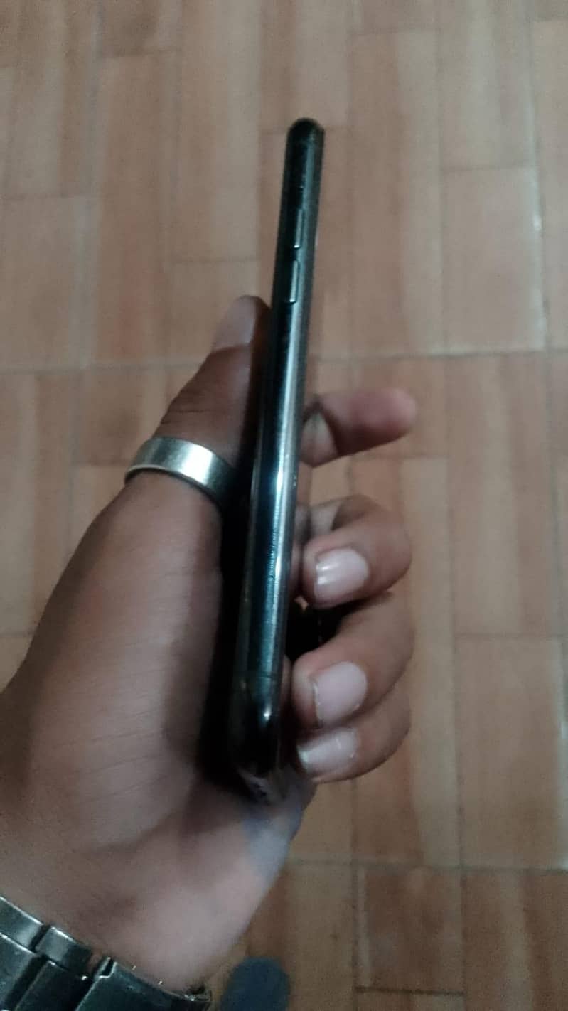 iPhone 11 pro 1