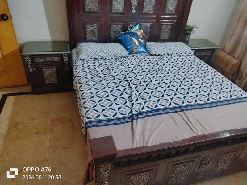 bed with side tables 2