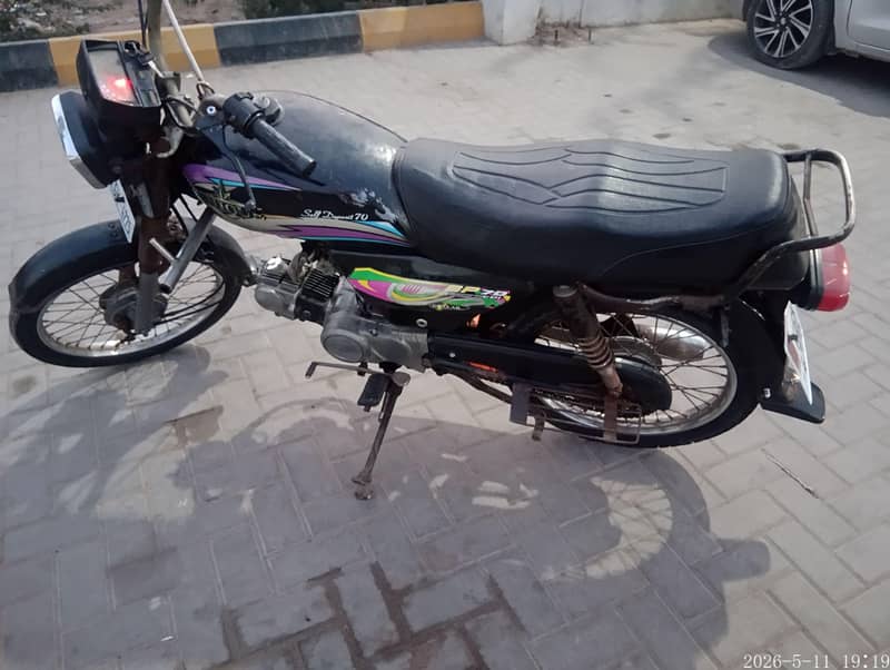 unique CD 70 2013 model 2