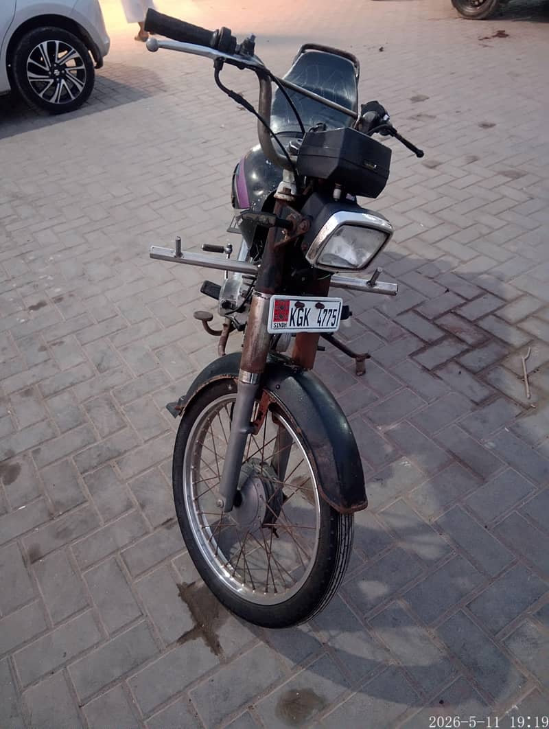 unique CD 70 2013 model 5